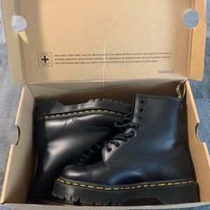 Dr. Marten 1460 Bex combat boots